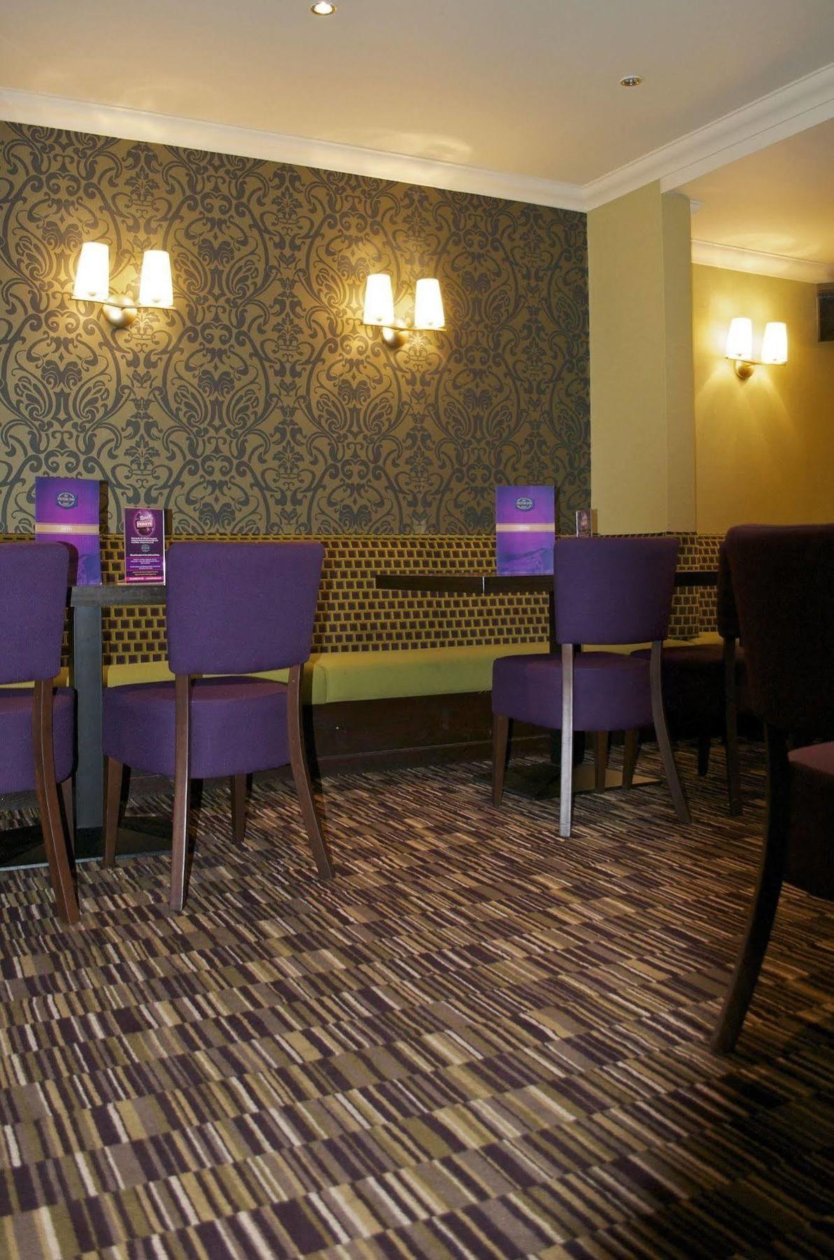 Lochway Hotel ดัมบาร์ตัน ภายนอก รูปภาพ